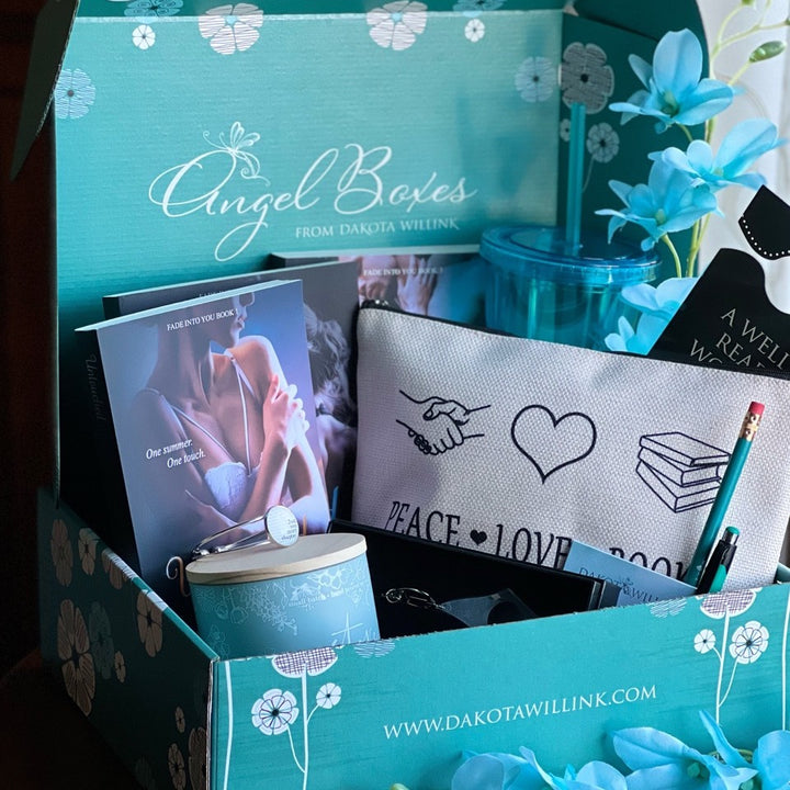 Small Dakota Willink Angel Box