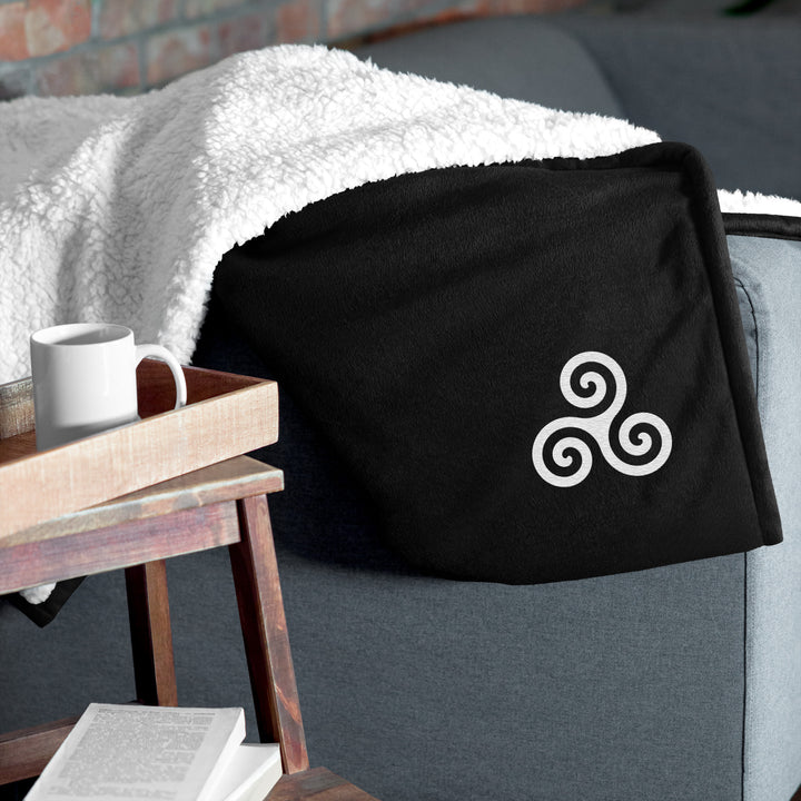 Triskelion Premium Sherpa Blanket