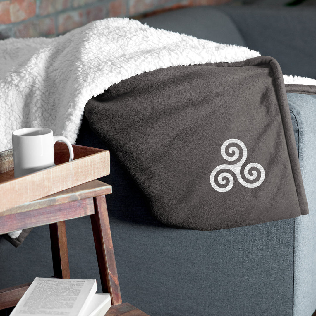 Triskelion Premium Sherpa Blanket