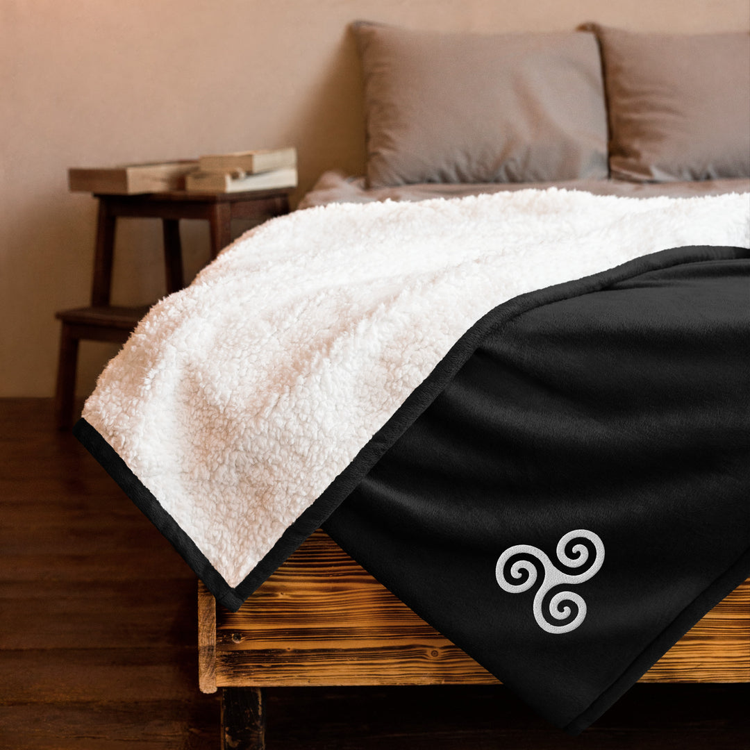 Triskelion Premium Sherpa Blanket
